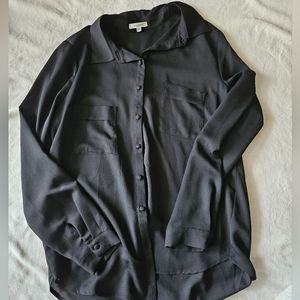 Pleione, small, black button down